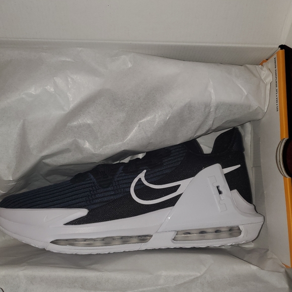 New In Box Mens Nike Lebron Witness Zoom Air Multiple Sizes - Picture 10 of 12